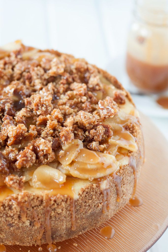 Caramel Apple Cheesecake with Crunchy Streusel Topping - Goodie ...