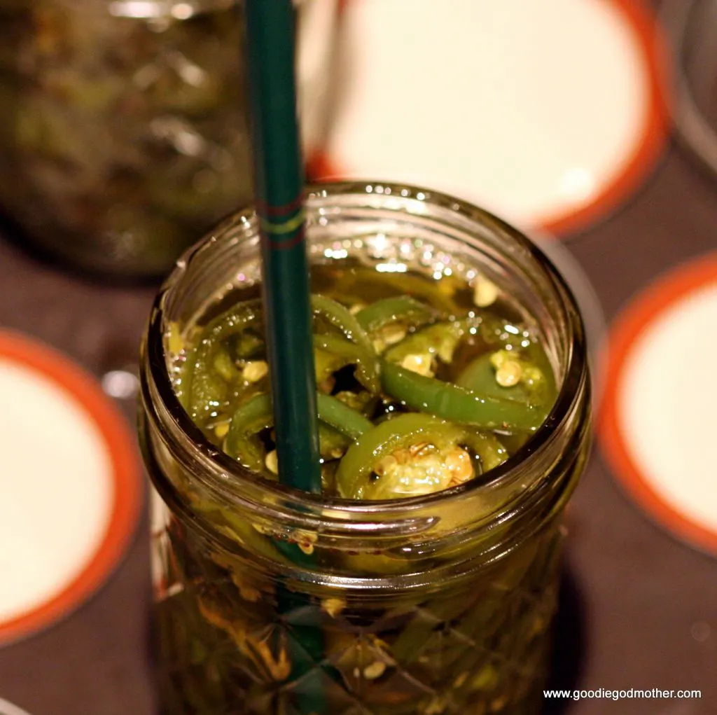 Releasing Air Bubbles from Jalapeno Jars