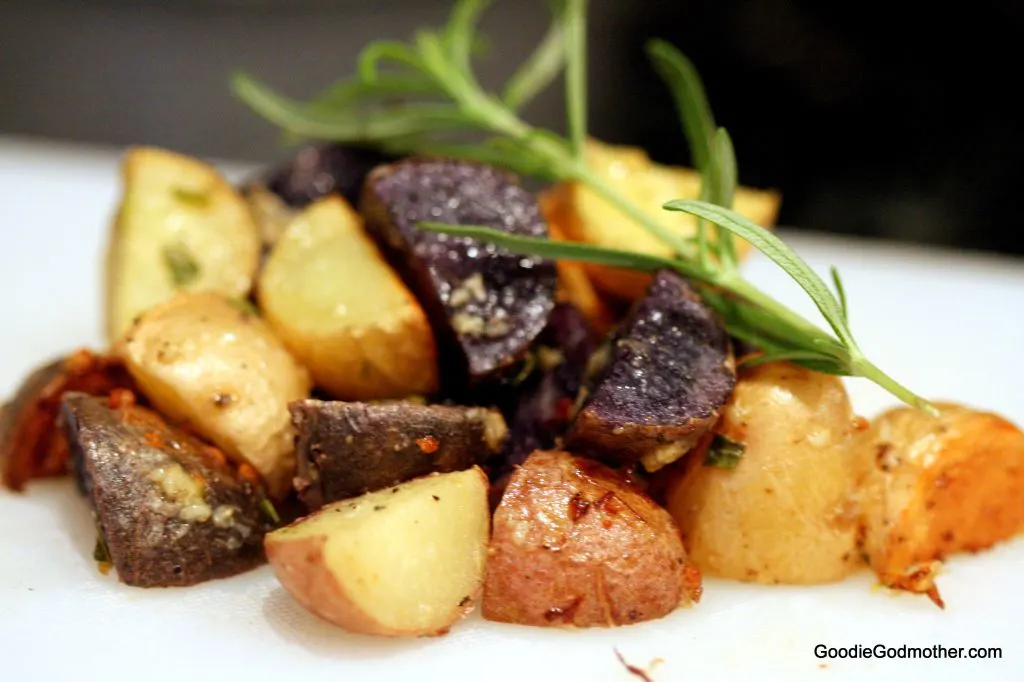 Rosemary Garlic Oven Roasted Potatoes