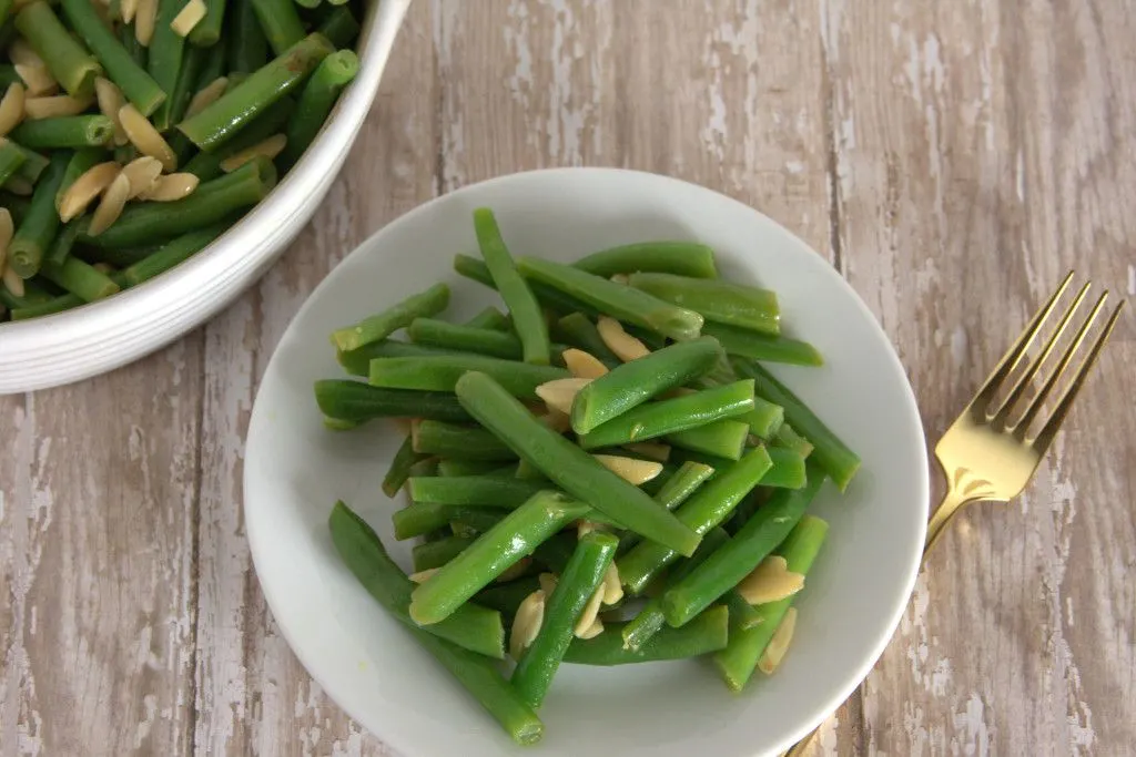 Ban boring green beans! Meyer Lemon Green Beans with Almonds - healthy and so easy to make! #paleo #primal #Whole30 