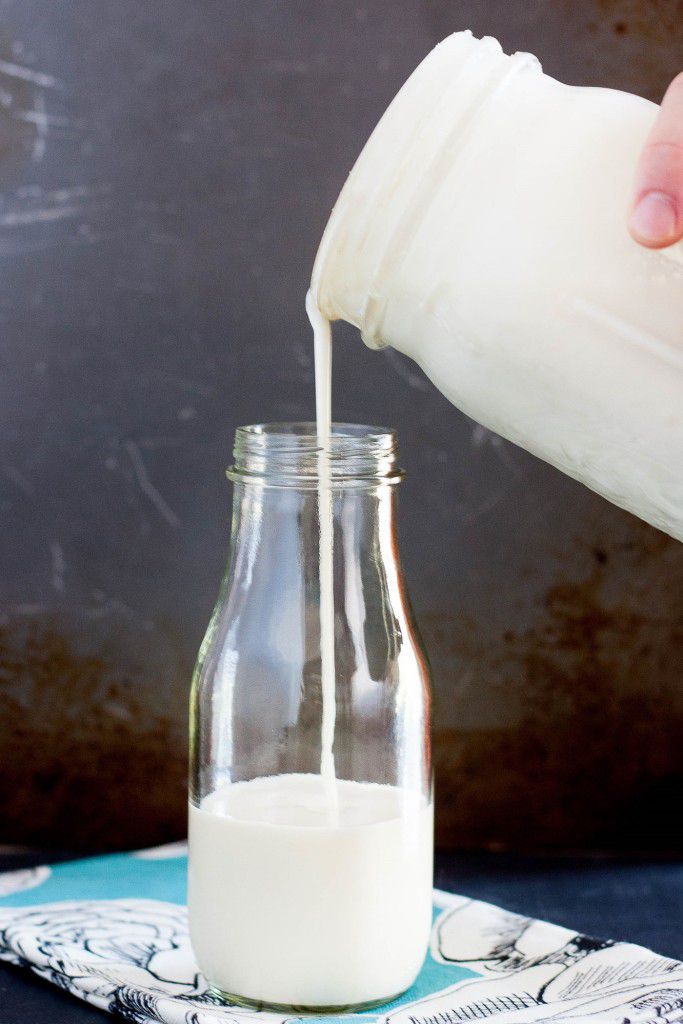 Save money and eat better! Making your own buttermilk is an easy and economical way to improve the quality of your baked goods! Learn how on GoodieGodmother.com