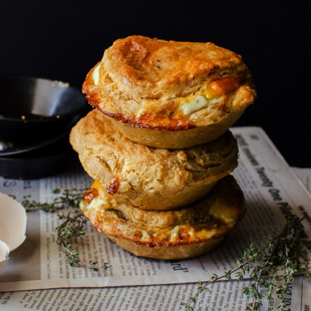 Mushroom Bacon and Egg Pies - 25 Amazing Brunch Recipes you should resolve to make in 2016! Get the full list on GoodieGodmother.com