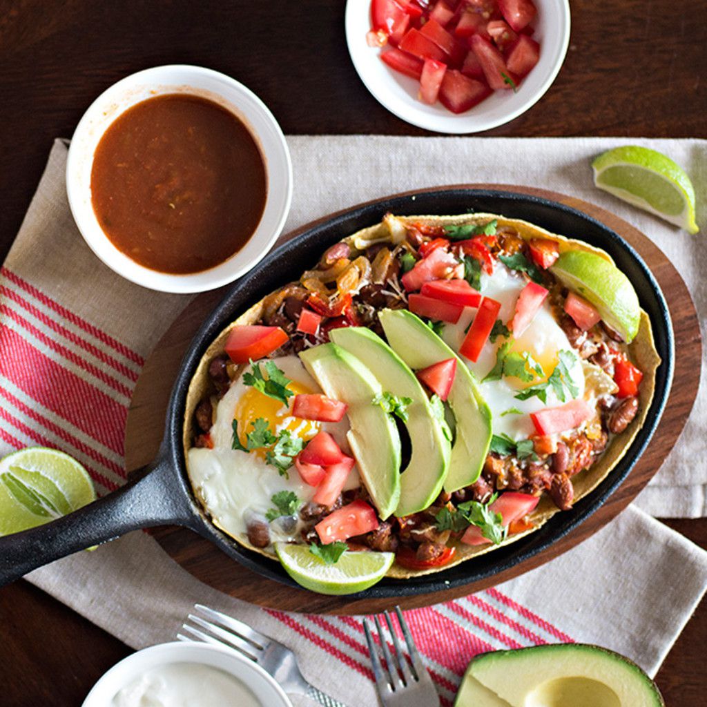 Huevos Rancheros - 25 Amazing Brunch Recipes you should resolve to make in 2016! Get the full list on GoodieGodmother.com
