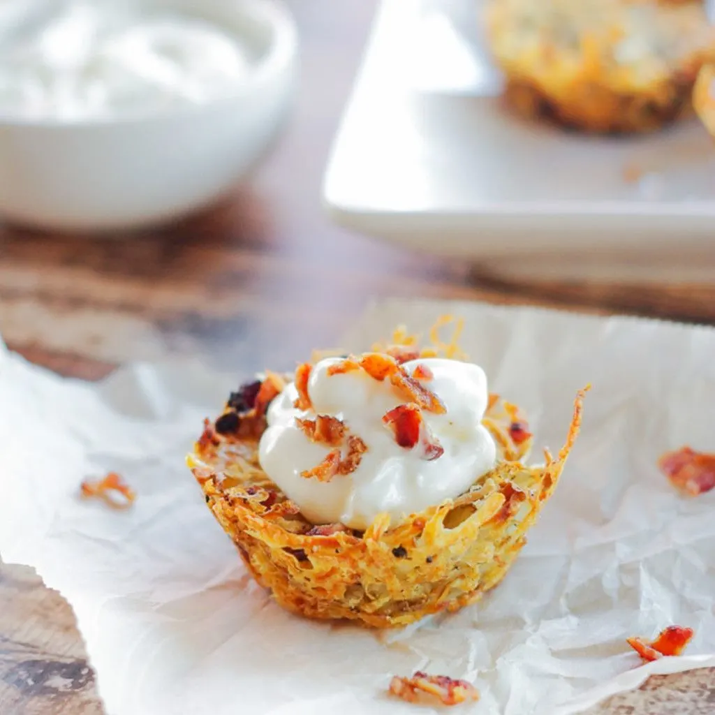 Shredded tater tot cupcakes - 25 Amazing Brunch Recipes you should resolve to make in 2016! Get the full list on GoodieGodmother.com