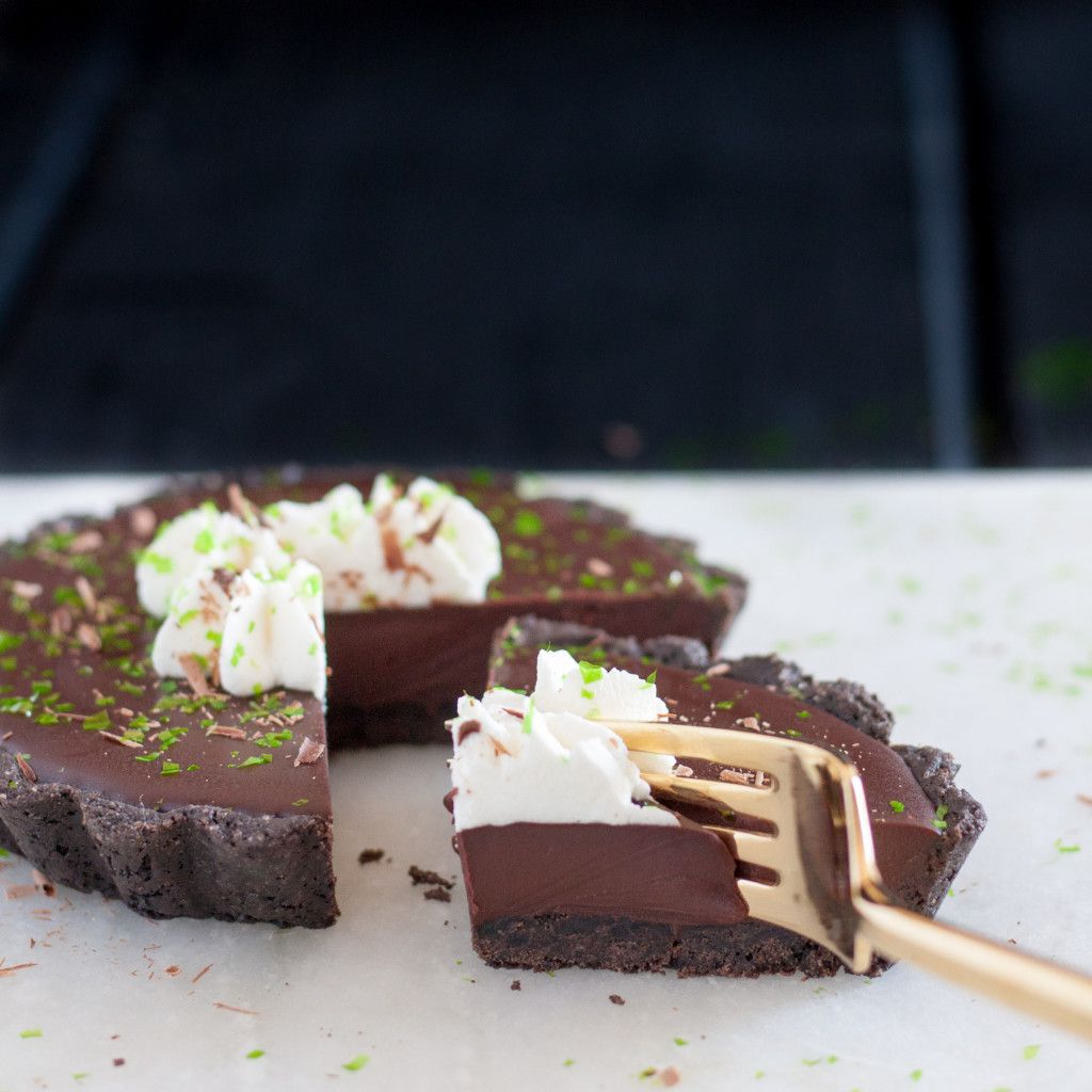 Irish Cream Tarts - A perfect St Patrick's Day dessert for the chocolate lover! Recipe on GoodieGodmother.com