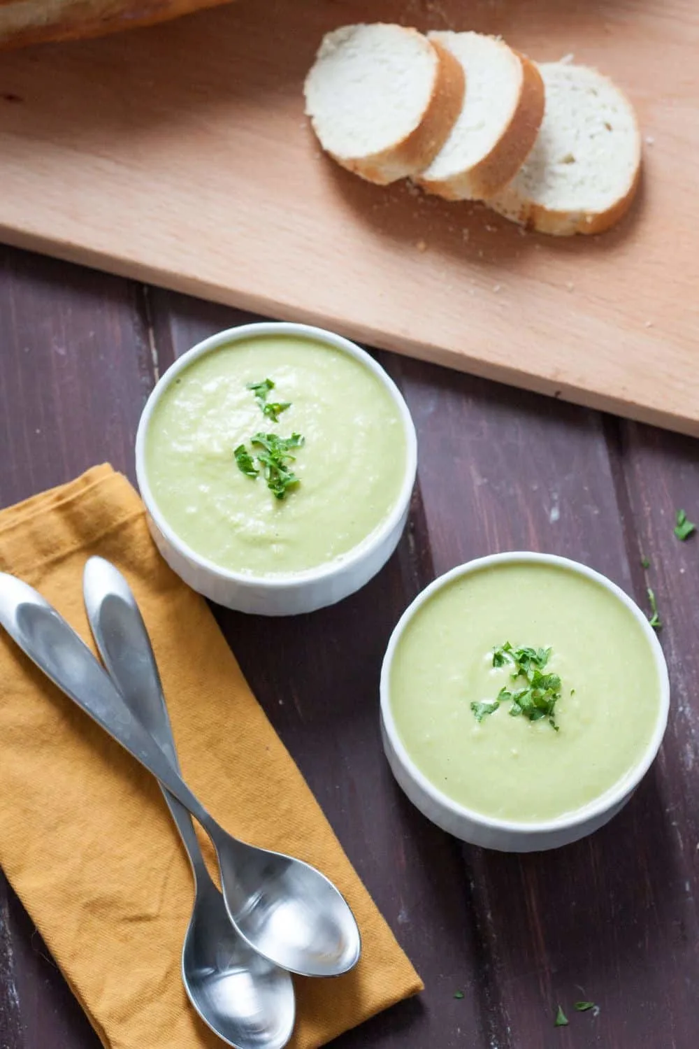 Creamy Asparagus Garlic Soup {dairy free, vegan, clean eating} - Make this easy soup in your blender or on the stove top! Either way it's a perfect way to enjoy asparagus. * GoodieGodmother.com