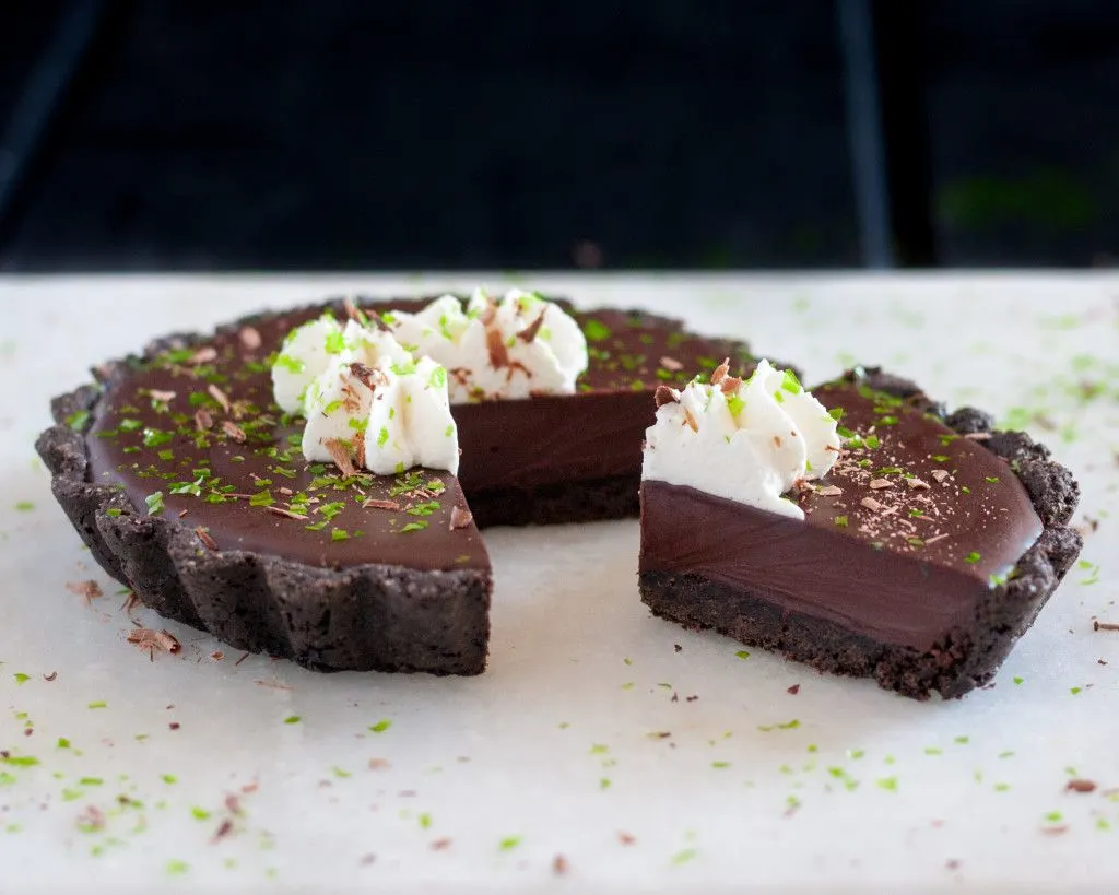 Irish Cream Tarts - A perfect St Patrick's Day dessert for the chocolate lover! Recipe on GoodieGodmother.com