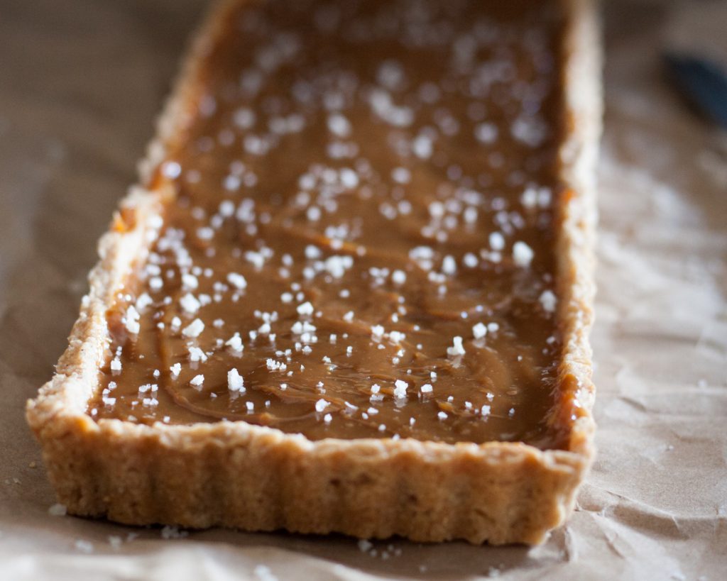 Salted Dulce de Leche Tart - Like a more elegant version of a dulce de leche stuffed churro, this tart recipe is easy, elegant, and most importantly, delicious! * GoodieGodmother.com