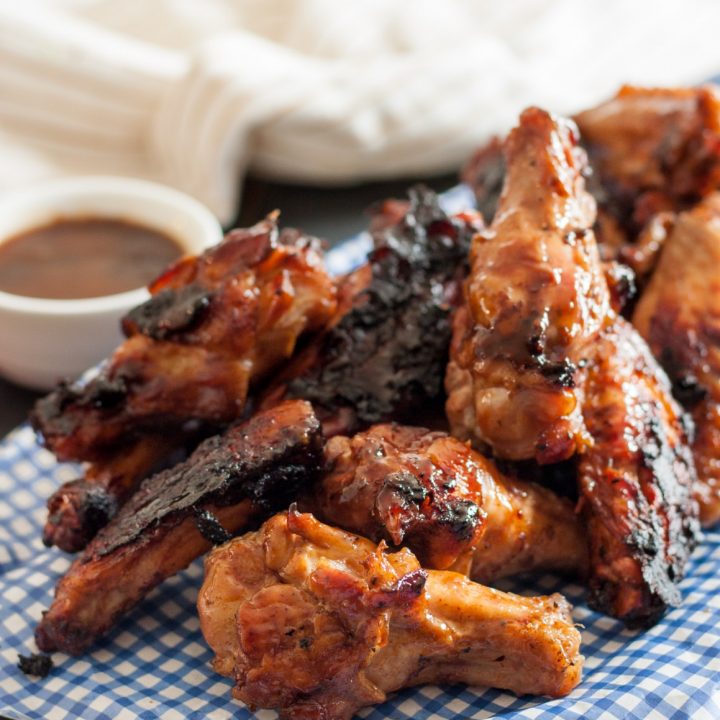 ﻿Chocolate porter grilled chicken wings are sweet and smoky with a hint of heat. A perfect unique grilled chicken wing recipe to enjoy this summer! * GoodieGodmother.com