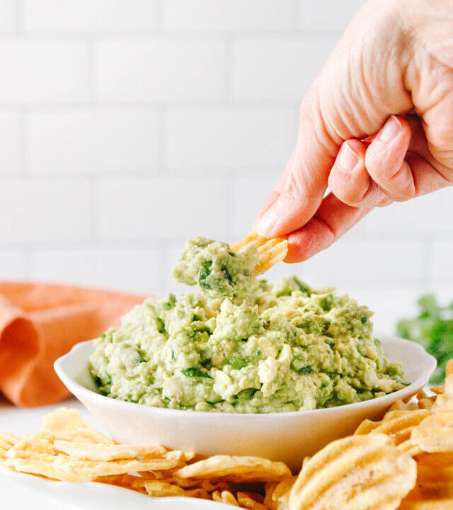 cropped-classic-guacamole-without-tomatoes.jpg