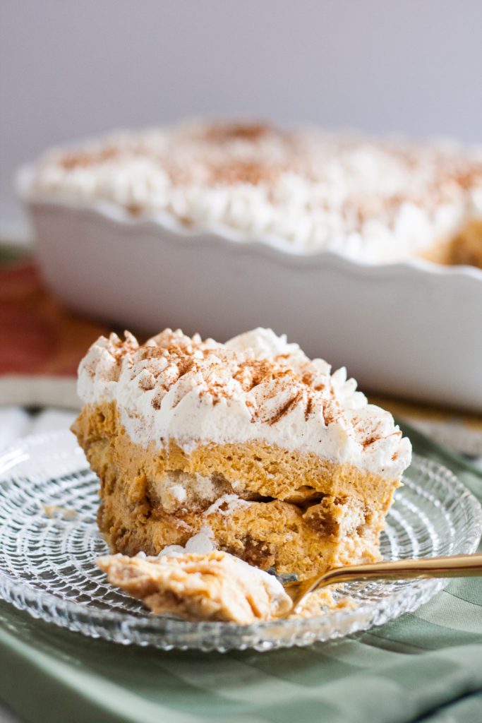 Pumpkin Chai Tiramisu - This unique tiramisu recipe is a great alternative to pumpkin pie for your fall dessert table! No baking required, and easily assembles in under 30 minutes * GoodieGodmother.com
