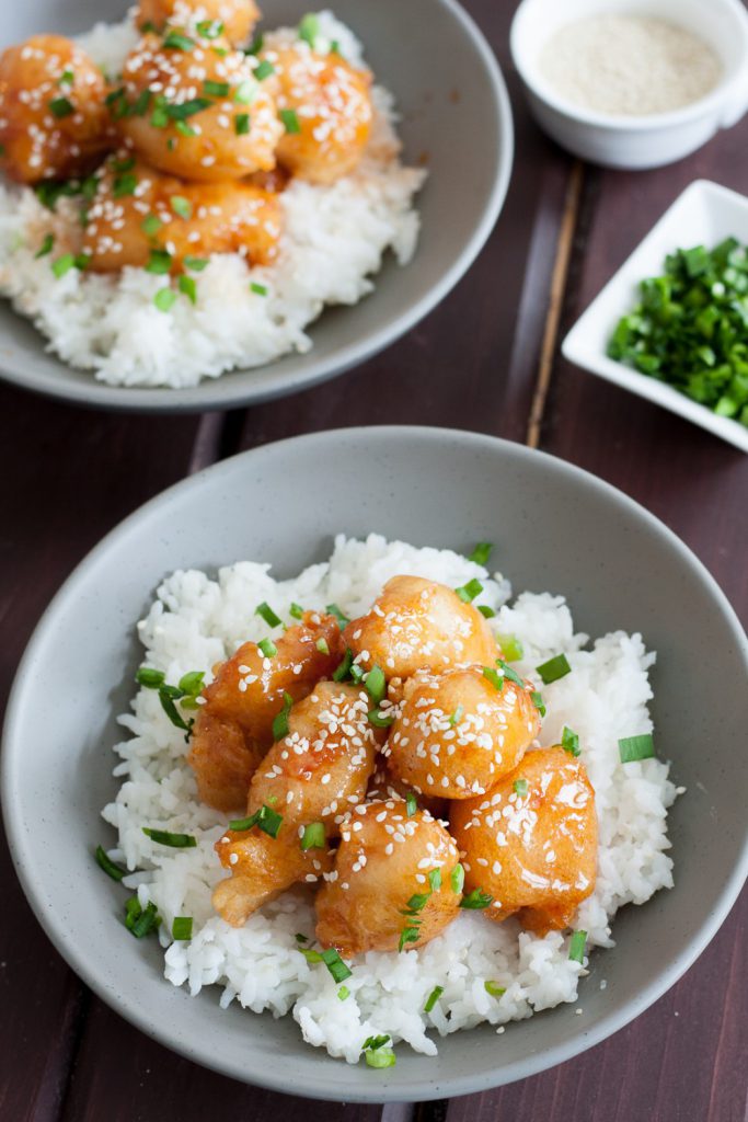 This honey chicken is a fun takeout copycat recipe to make when you'd like a takeout fix but don't actually want to order out. * Recipe on GoodieGodmother.com