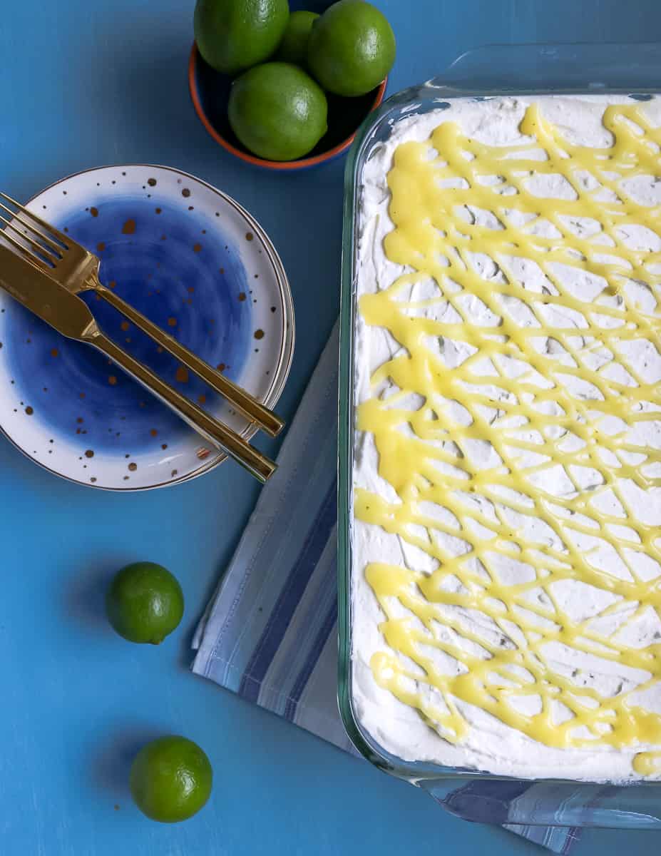Looking for a no-bake, easy summer dessert to feed a crowd?  Easy to assemble, with all the flavor of a lime (or key lime) pie and none of the work! * Recipe on GoodieGodmother.com #keylime #lime #summerdessert #iceboxcake #nobake #easydessert