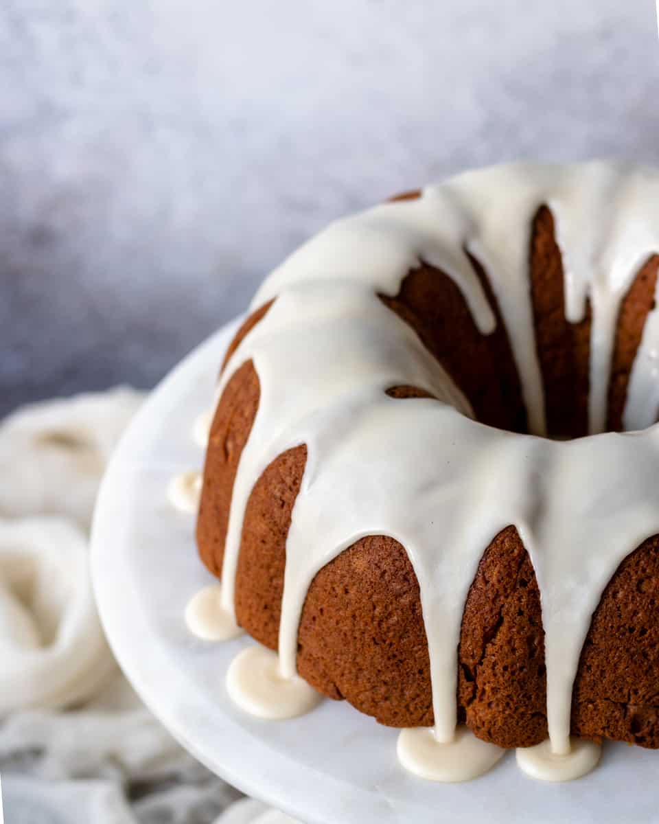 Pumpkin lovers rejoice! This amazing pumpkin pound cake recipe is not only easy to make, but moist, flavorful, and topped with a delicious maple glaze.  * Recipe on GoodieGodmother.com