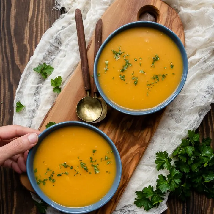 Cozy and creamy, you'd never guess this butternut squash soup recipe is dairy free and compliant with many clean eating dietary guidelines! No nuts or crazy ingredients, just a really good soup. ﻿ * Recipe on GoodieGodmother.com