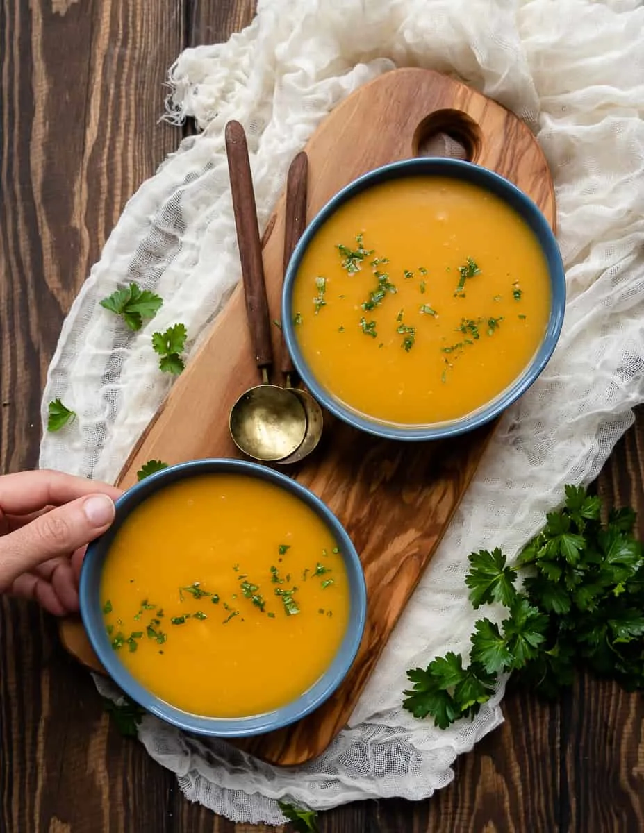 Cozy and creamy, you'd never guess this butternut squash soup recipe is dairy free and compliant with many clean eating dietary guidelines! No nuts or crazy ingredients, just a really good soup. ﻿ * Recipe on GoodieGodmother.com
