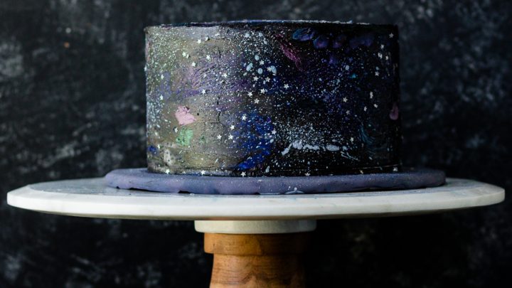 10 amazing galaxy cakes you'll want to make at home