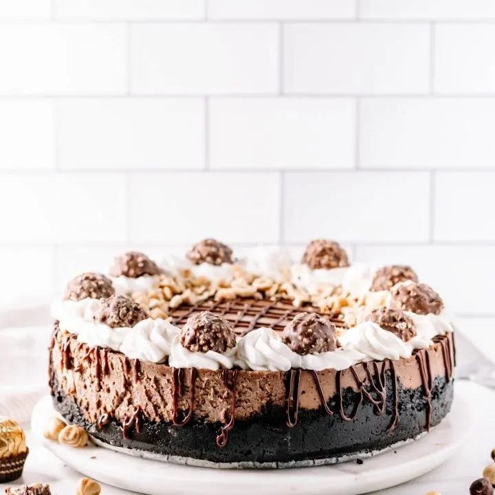 Chocolate Hazelnut Cheesecake {Nutella Cheesecake Recipe}