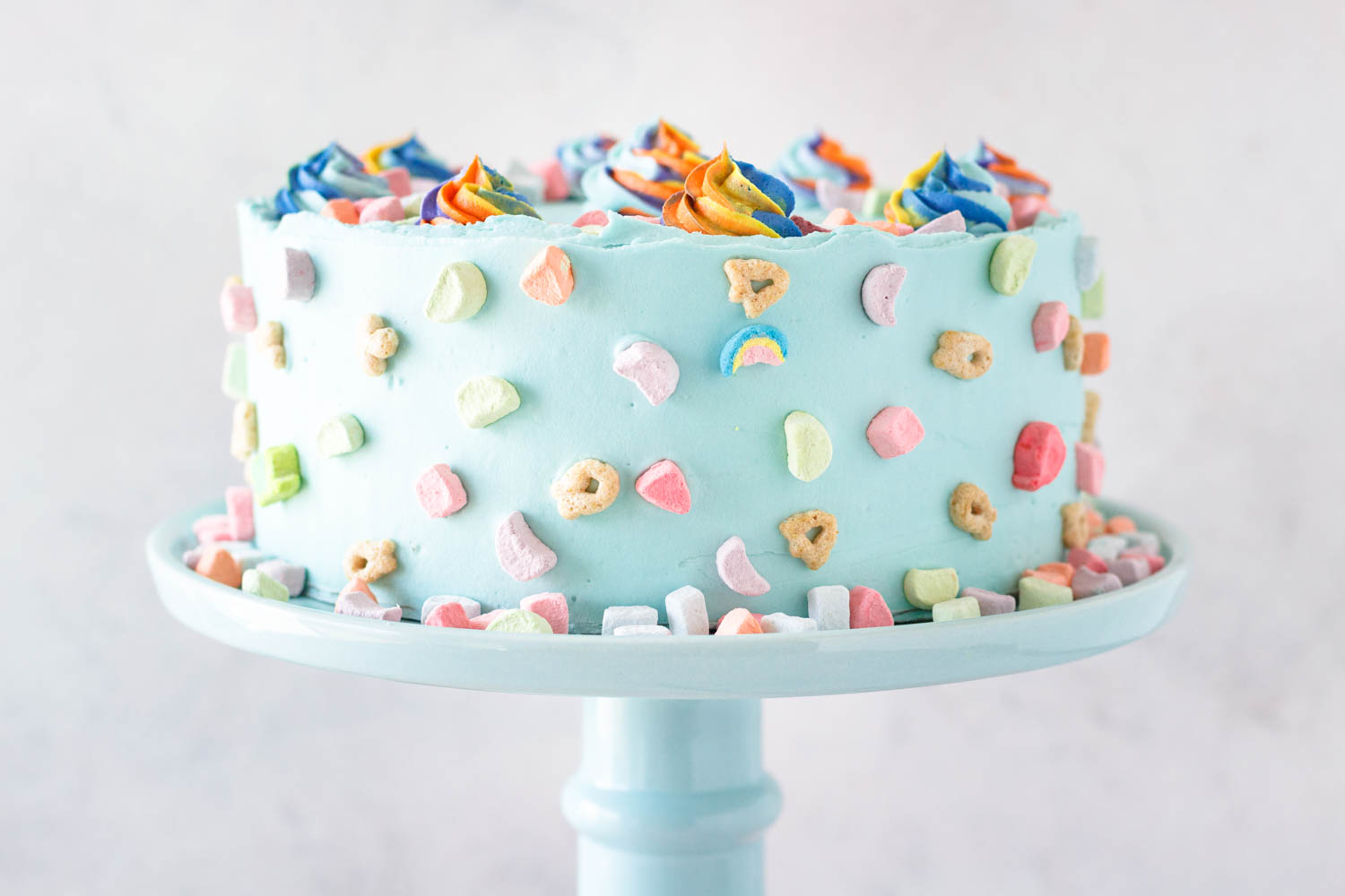 Blue marshmallow and cream cake for a little boy's birthday. Stock Photo |  Adobe Stock