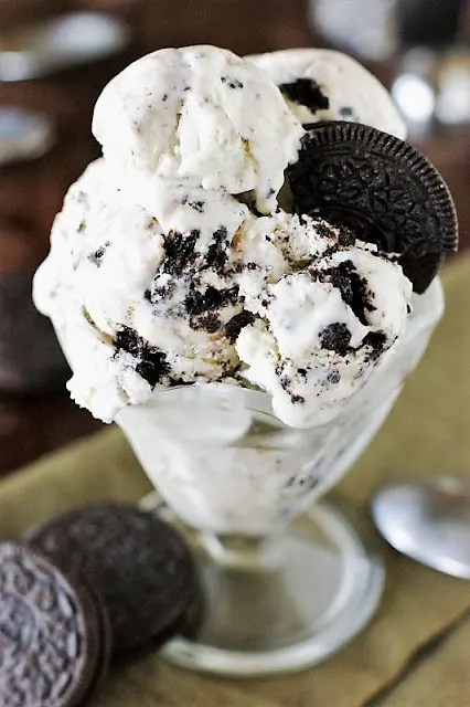https://goodiegodmother.com/wp-content/uploads/2022/05/No-Churn-Cookies-and-Cream-Ice-Cream2B1.jpg.webp